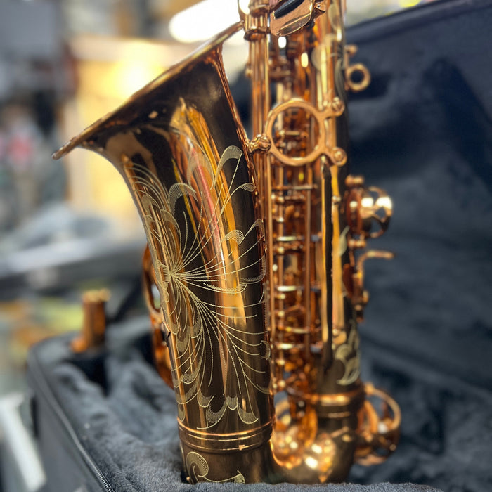 Strauss Super 70 Sovereign Intermediate Alto Saxophone Outfit, Hammered Copper Neck, Vintage Lacquer