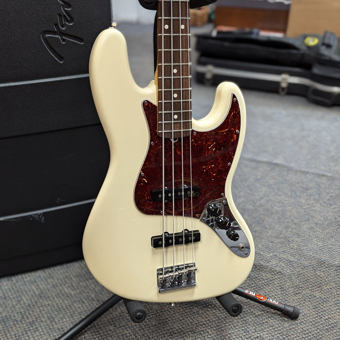 USED 2009 Fender USA  Jazz Electric Bass with Case