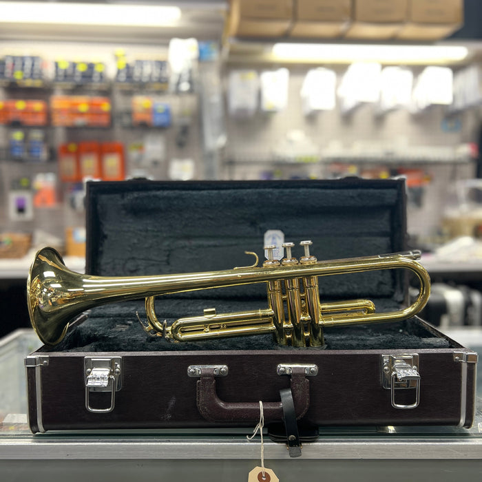 USED AS IS Yamaha YTR-2320 Bb Student Trumpet Outfit, Japan (Serial # 202551)