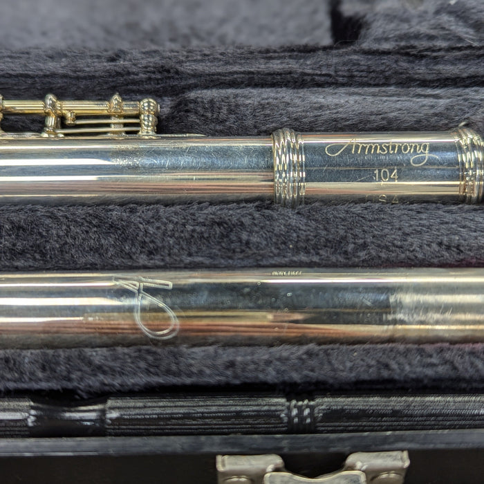 USED Armstrong 104 Flute Outfit SN 7268400