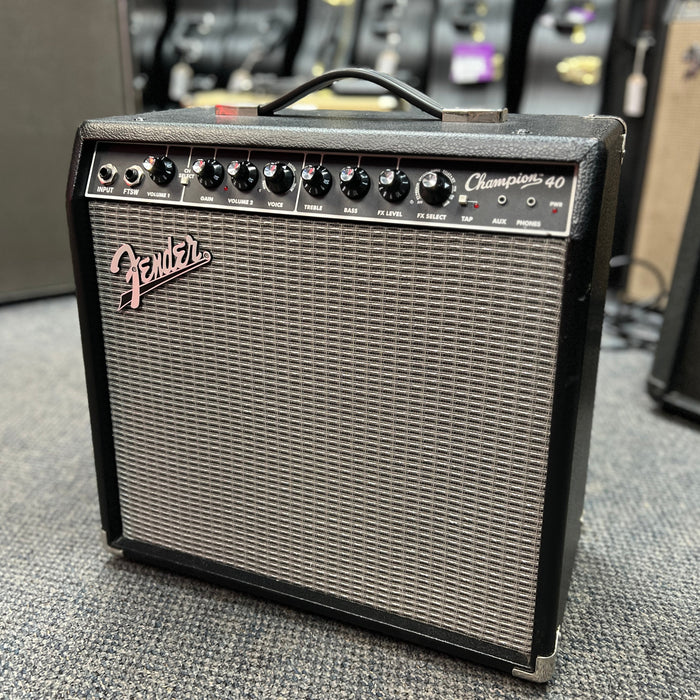 USED Fender Champion 40 Guitar Combo Amp