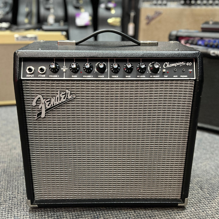 USED Fender Champion 40 Guitar Combo Amp