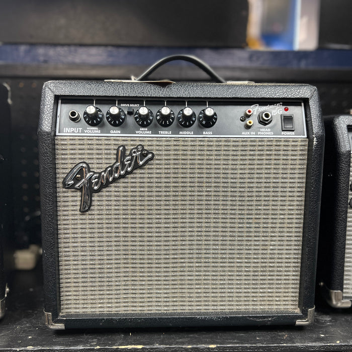 USED Fender Frontman 15g Guitar Combo Amp