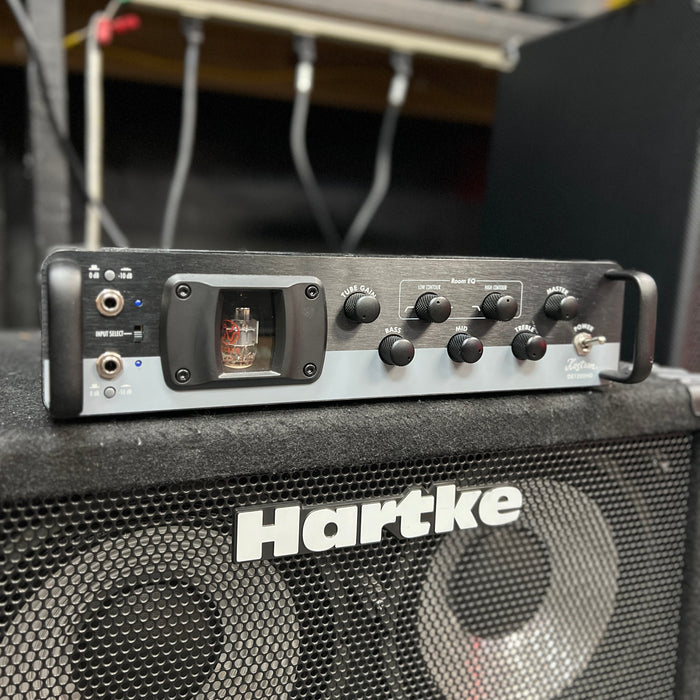 USED Hartke/Kustom Rig  DE1200HD Head and 4.5XL 4x10 Cabinet