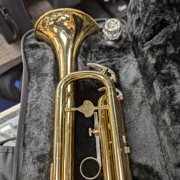 USED Holton T602 Student Trumpet Outfit, (Serial #007867)