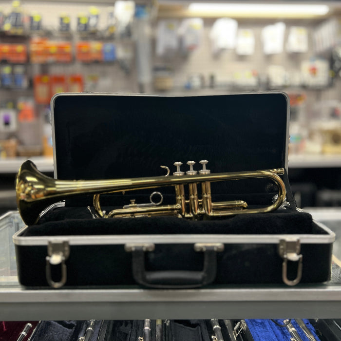 USED Holton T602 Trumpet Outfit (212434)