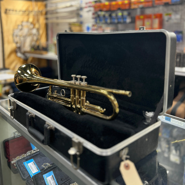 USED Holton T602 Trumpet Outfit (212434)