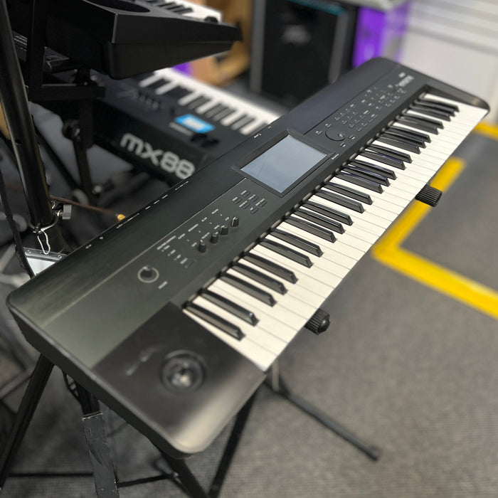 USED KORG Krome 61 Key Keyboard Workstation