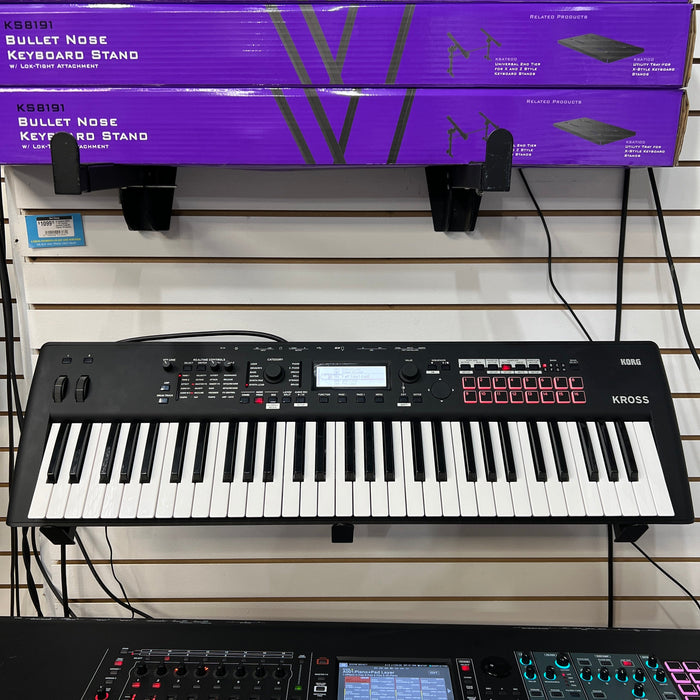 USED Korg Kross 61-Key Music Workstation