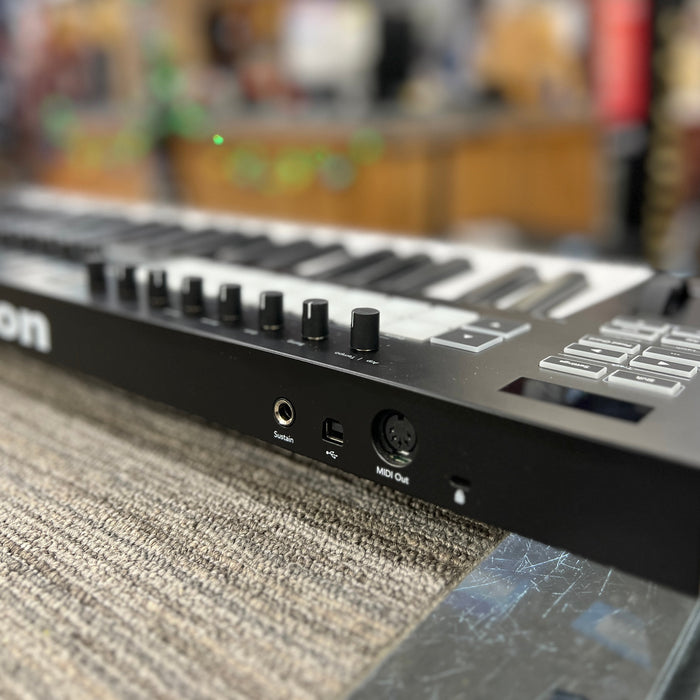 USED Novation Launchkey 37 MIDI Keyboard Controller