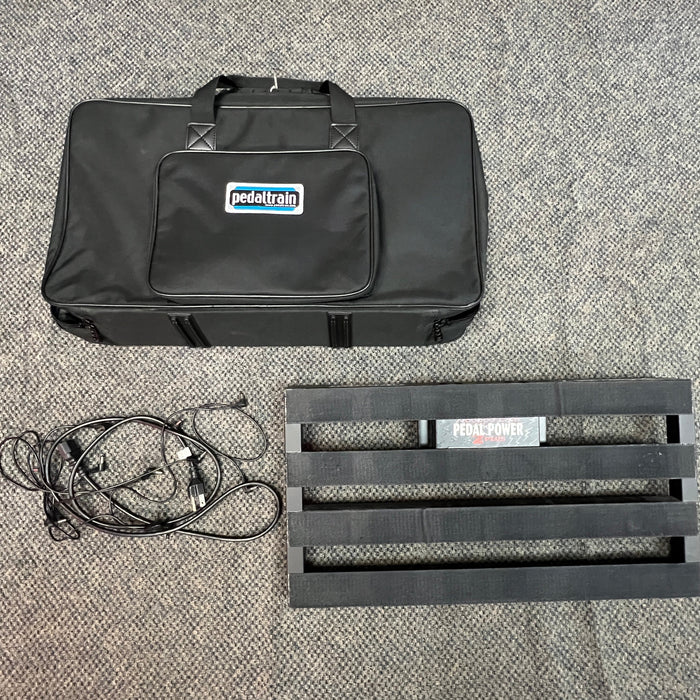 USED PedalTrain 2 Pedal Board with Voodoo Labs Pedal Power 2+ and Bag