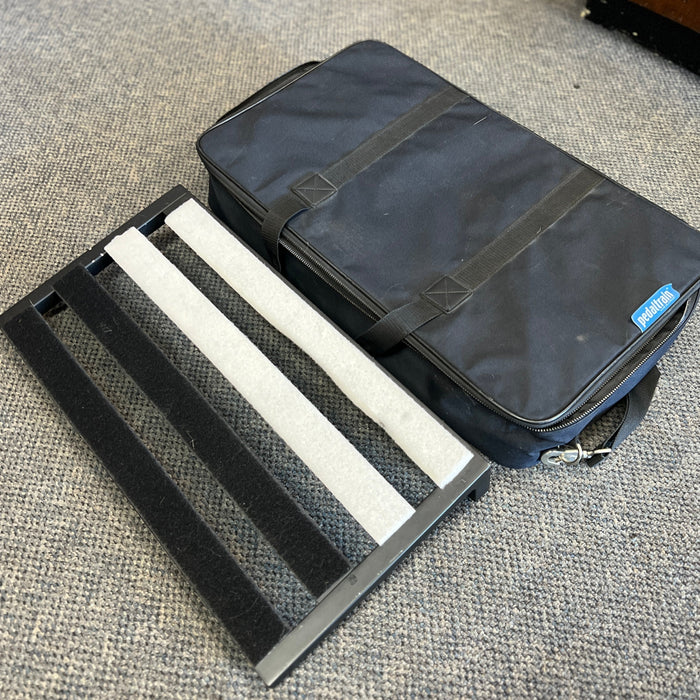 USED Pedaltrain Classic 2 Pedalboard w/ Bag