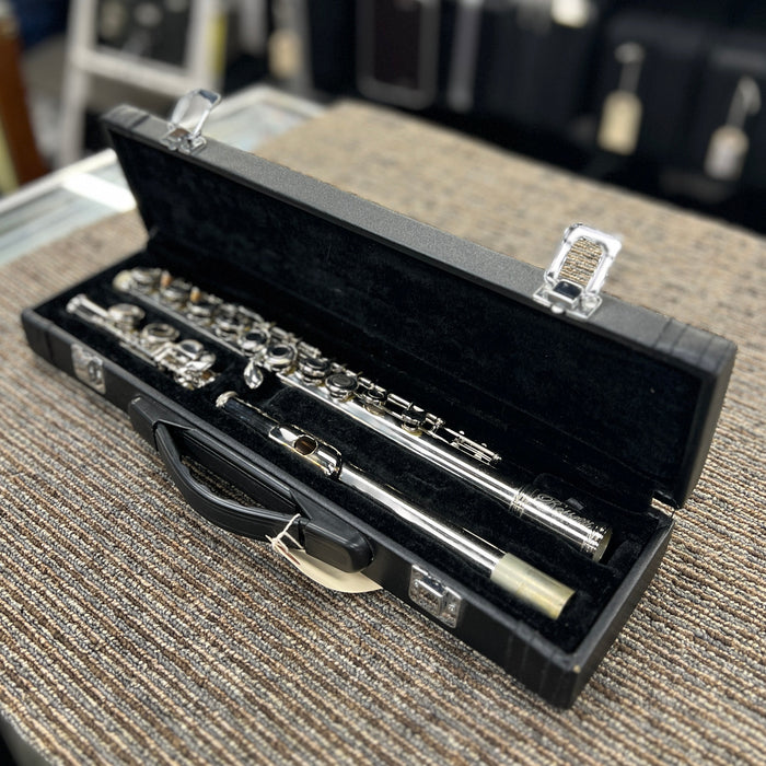 USED Rossetti  1152 Nickel Plated Student Flute Outfit (Serial #ST051718069)