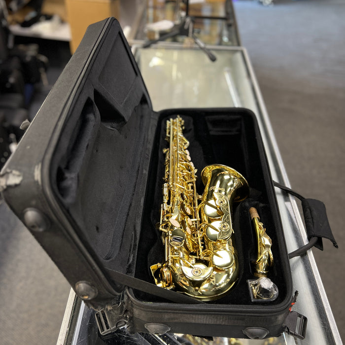 USED Rossetti Alto Saxophone Outfit (Serial # SL040522007)