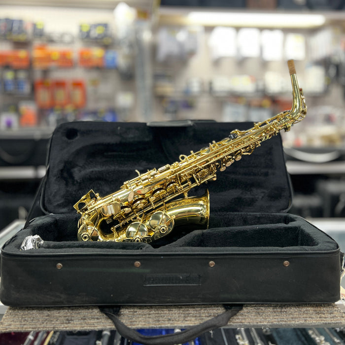 USED Strauss 6300 Alto Saxophone Outfit, Serial (#ST042118027)