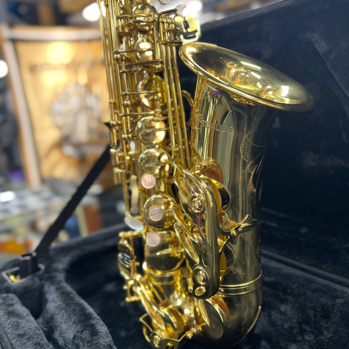 USED Strauss Super 70 Intermediate Alto Saxophone Outfit (SN DCAS111017)