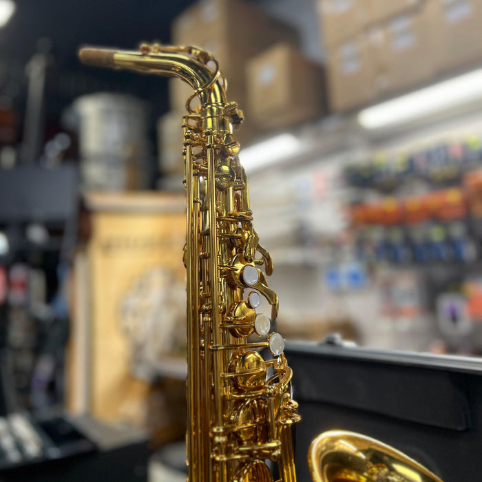 USED Suzuki Musique Alto Saxophone Outfit, Serial (AL70030345)