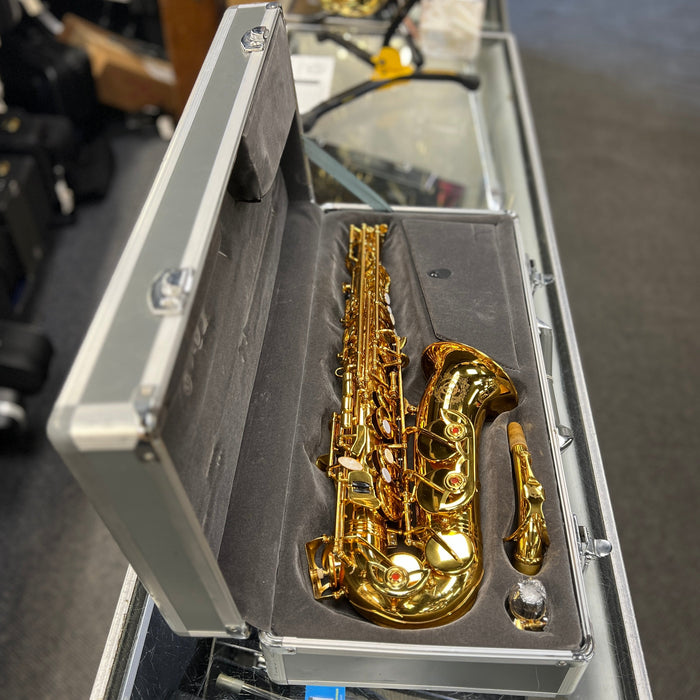 USED Suzuki Musique Alto Saxophone Outfit, Serial (AL70030345)