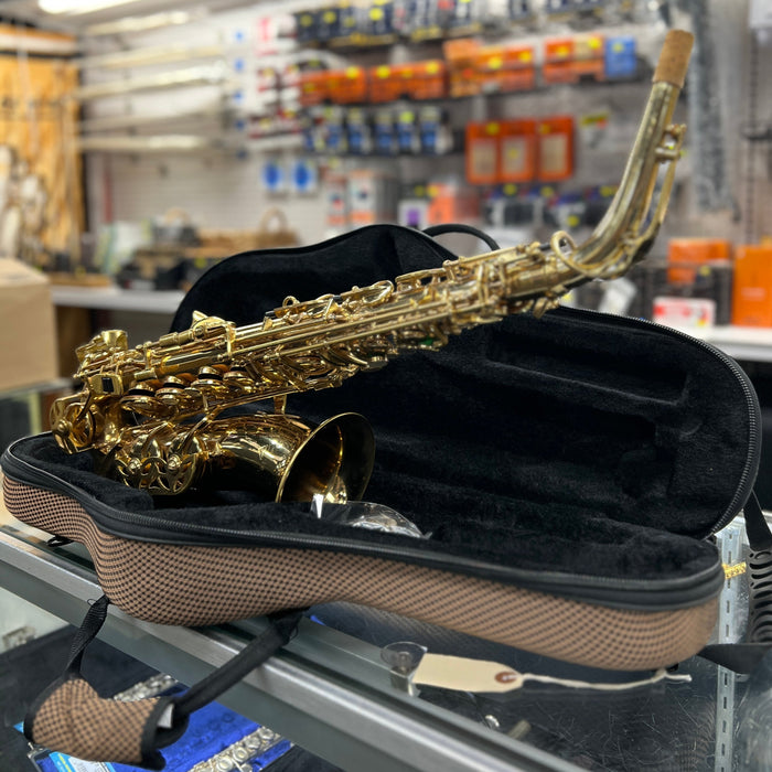 USED Vito Alto Saxophone Outfit, Taiwan, Serial (91603)