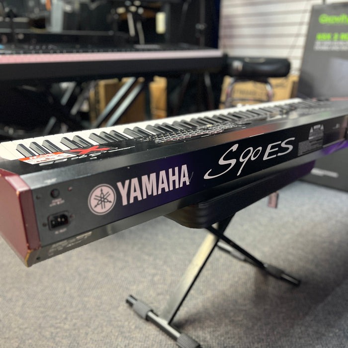 USED Yamaha S90es Digital Piano/ Synthesizer 88 Key