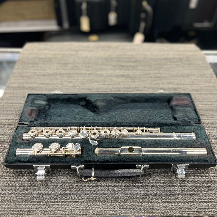 USED Yamaha YFL-261 Open Hole Flute, Offset G, C Foot w/ Case (SN# 834690) - Japan