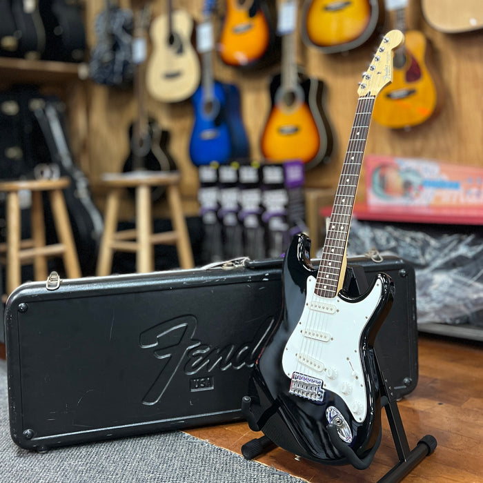 VINTAGE 1992 Fender MIM Stratocaster, Black w/ OHSC